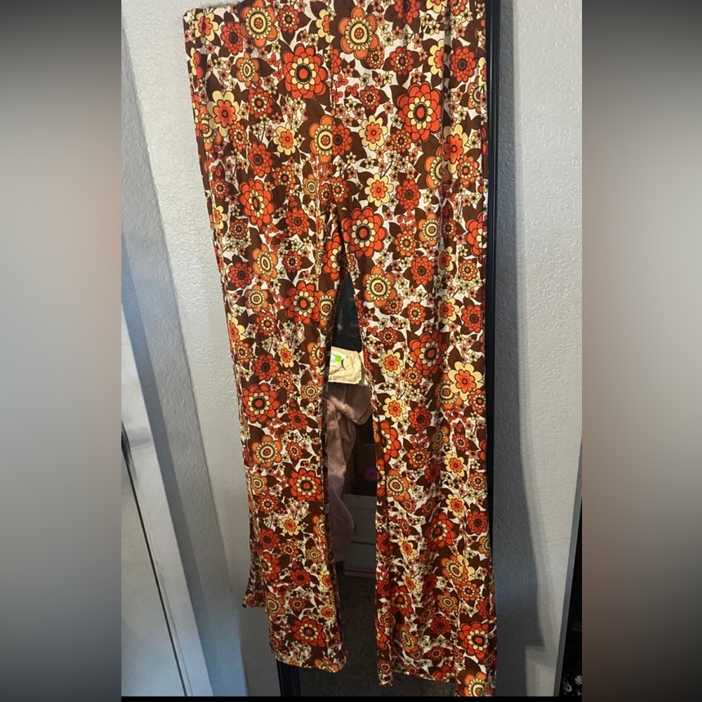 Flared groovy pants